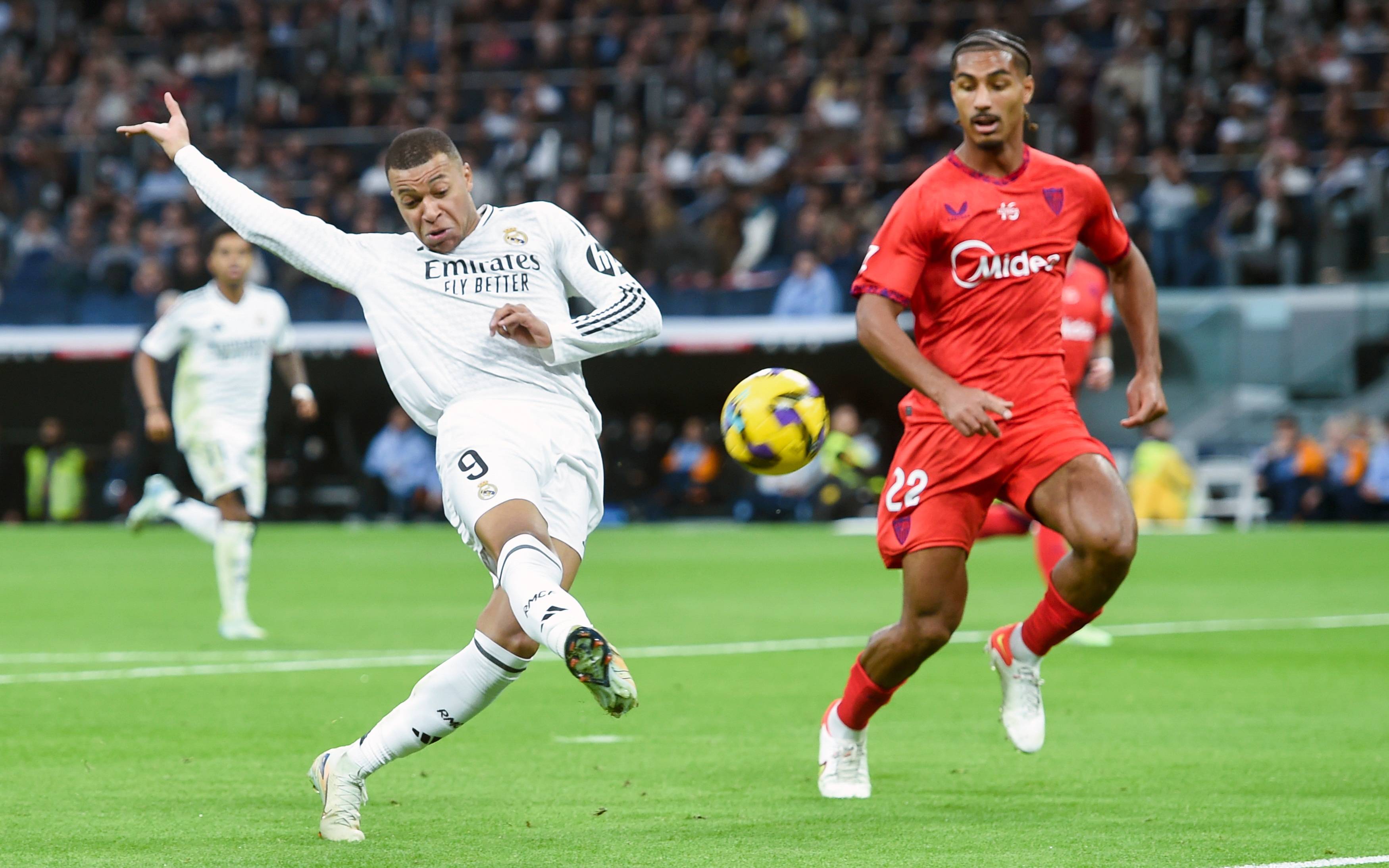 开云平台-塞维利亚主场获胜，扩大积分优势