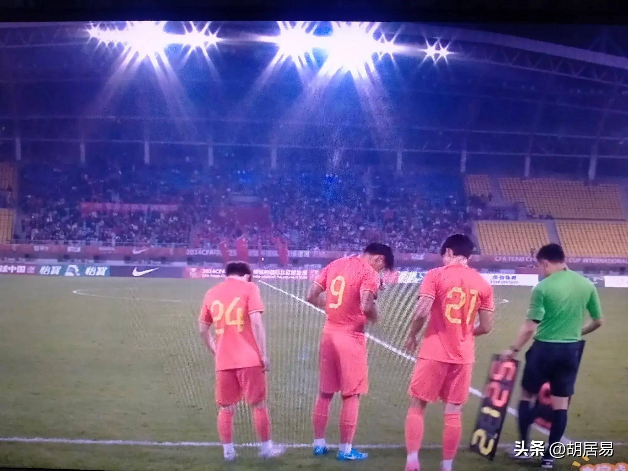 开云APP-关于国内足球联赛阵容调整灵活，球队整体表现亮眼的信息