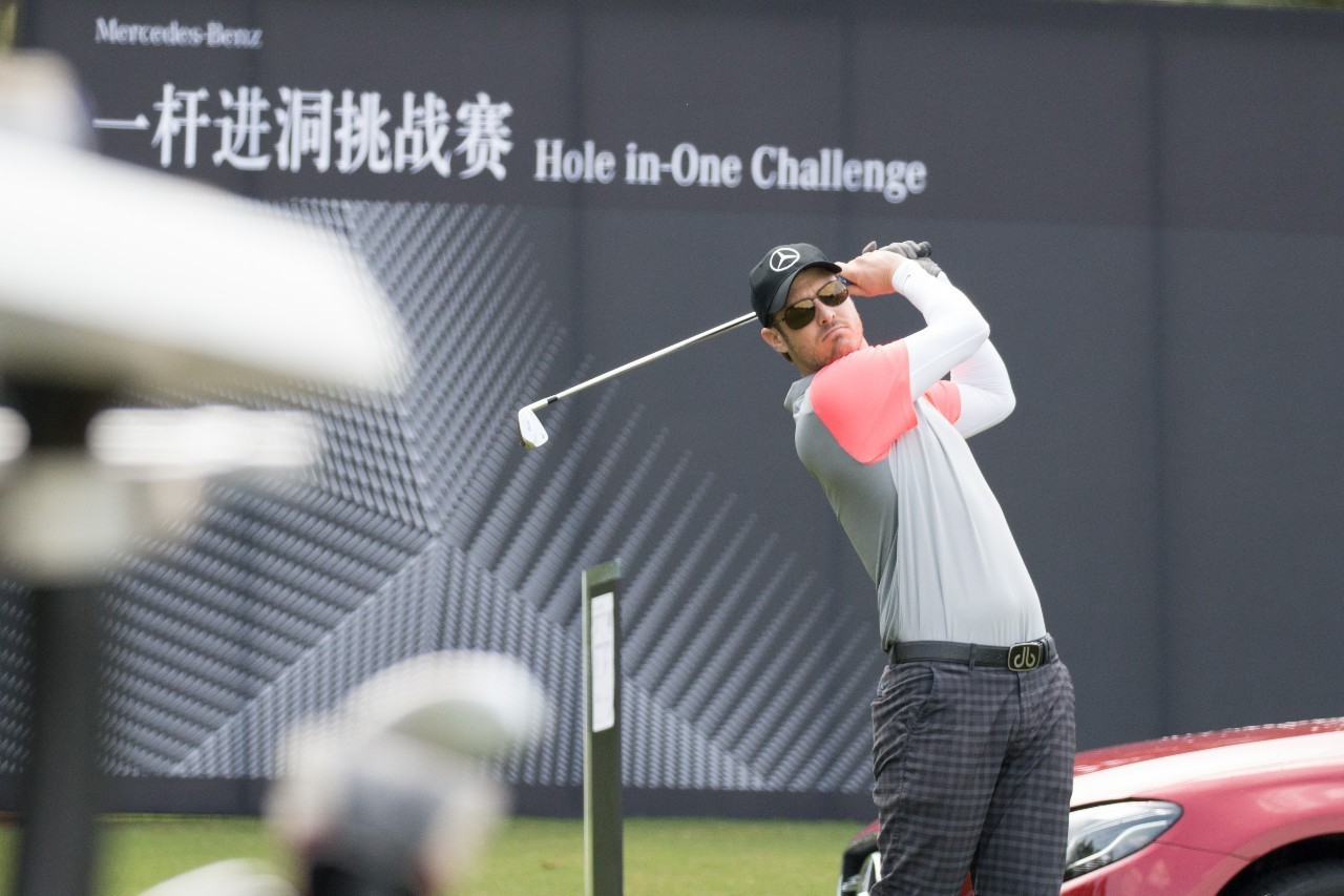 美洲球员技惊四座，赢得球迷掌声