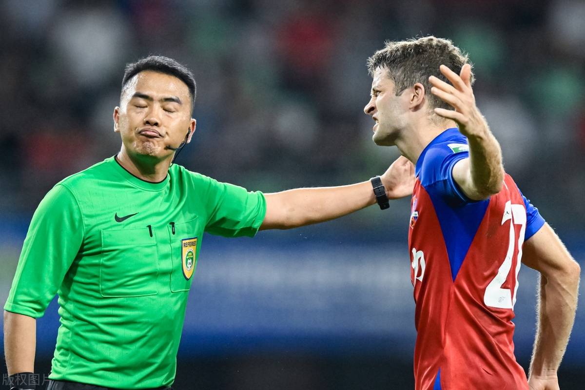 开云APP-比赛中险胜对手，球队毫无退让之意