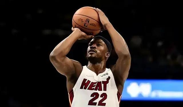 开云体育官网-热火取得领先，凯尔特人需追赶