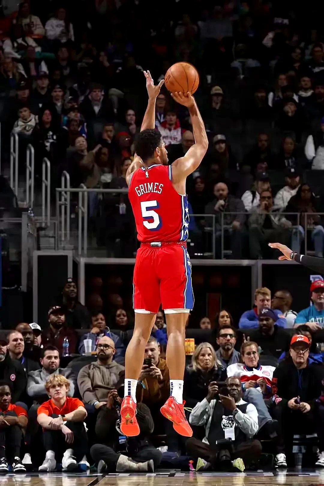 开云体育中国-独行侠精心备战再进击，卢卡斯球场表现持续火爆