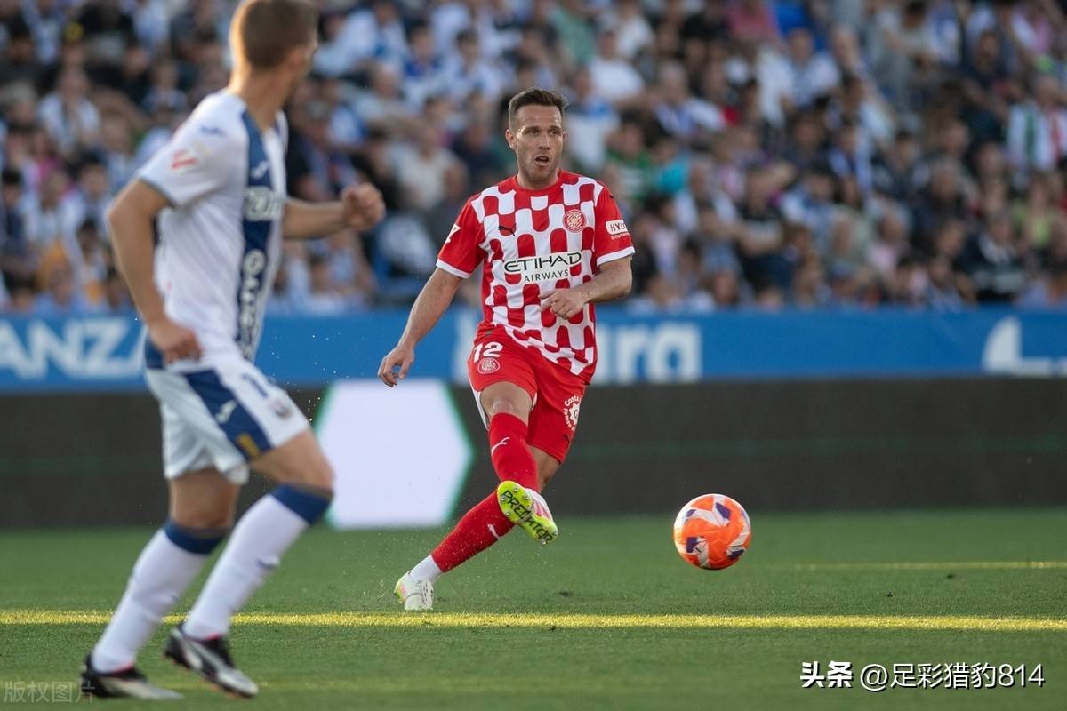 皇家洛斯卡诺斯主场战胜马洛卡保持领先