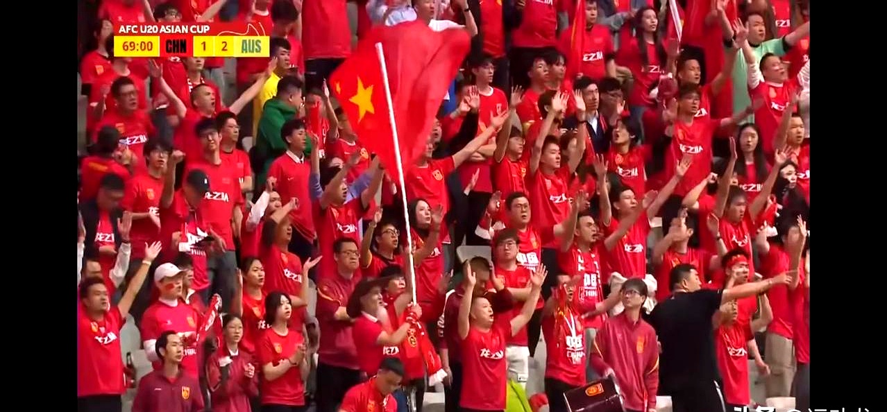 开云平台-足球联赛中一幕幕精彩时刻让人心潮澎湃的简单介绍