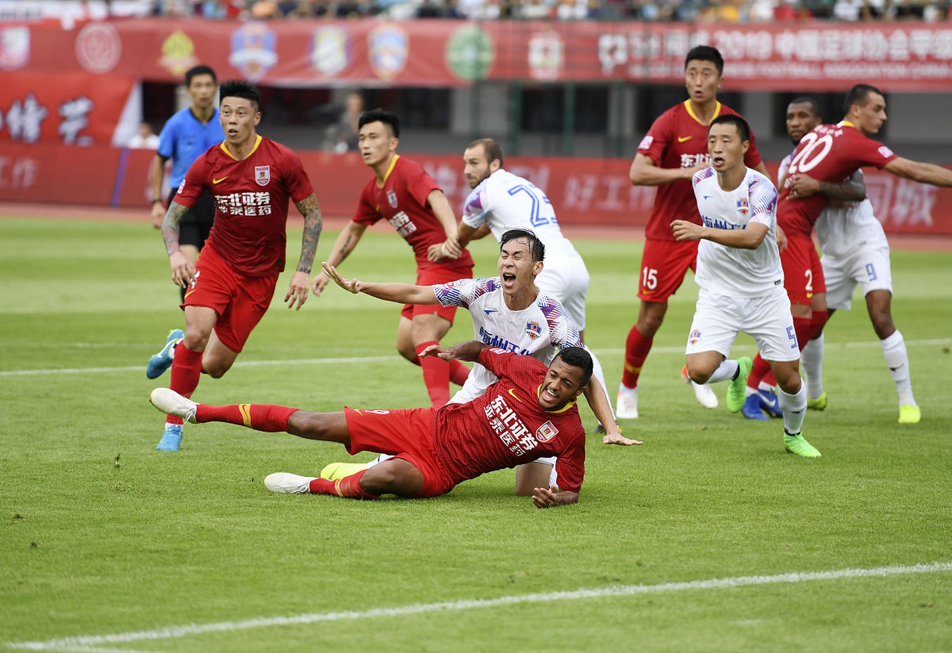 包含广州富力主场输球，保级形势堪忧改为广州富力在主场失利，保级前景堪忧的词条