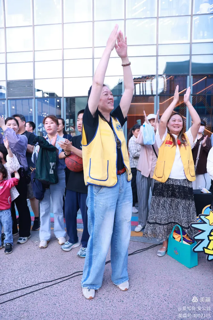 篮球胜利者的荣耀时刻，夺冠乐团奏响篇章