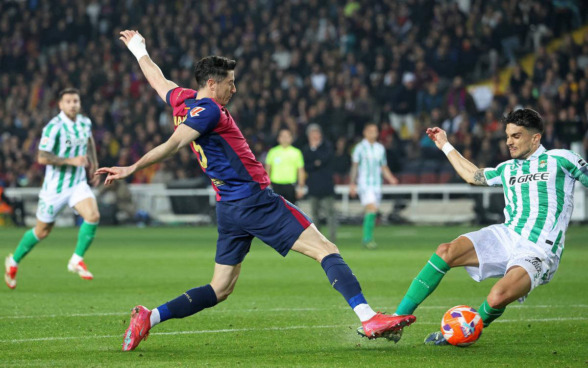 西甲强队：我们决心反弹，追赶领先对手的简单介绍