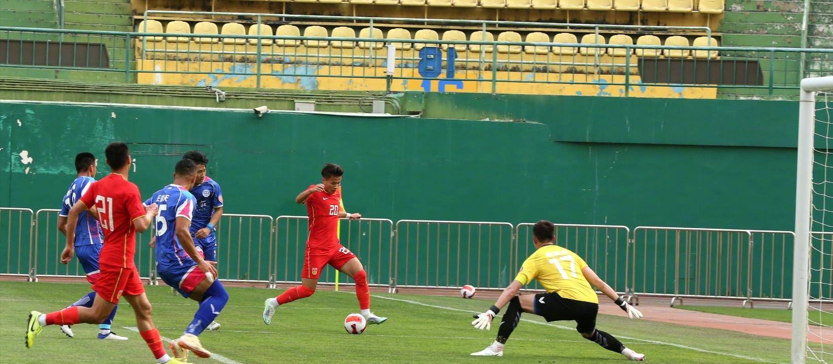 开云体育在线-詹姆斯独挑大梁，骑士队连续战胜劲旅