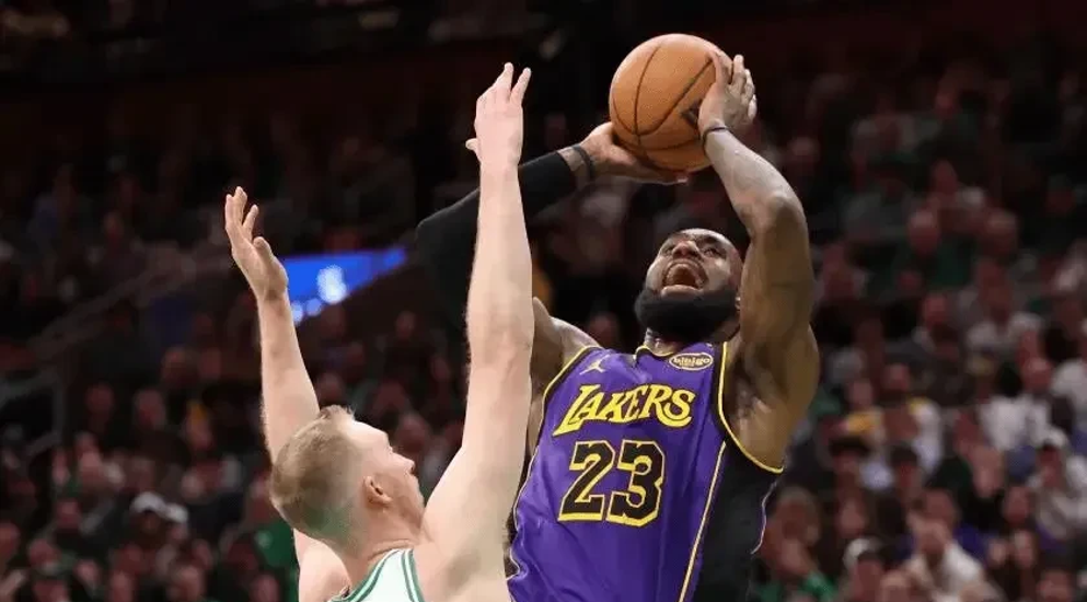 詹姆斯独挑大梁，骑士队连续战胜劲旅