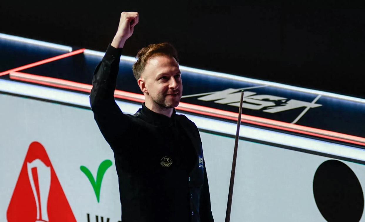 包含热门足球盛事激烈争夺探索高潮的词条