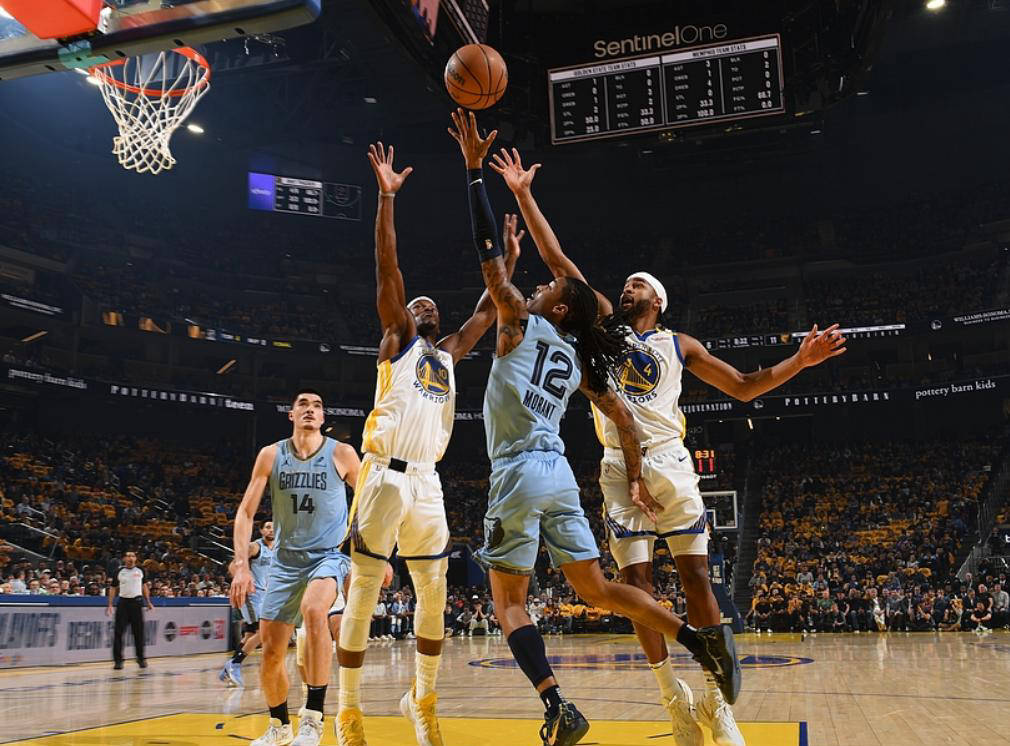 灰熊战胜国王，莫兰特砍下分锁定胜局