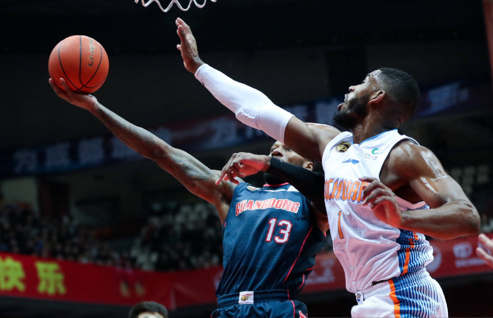 开云体育官方网站-四川男篮战胜上海队，取得关键胜利的简单介绍