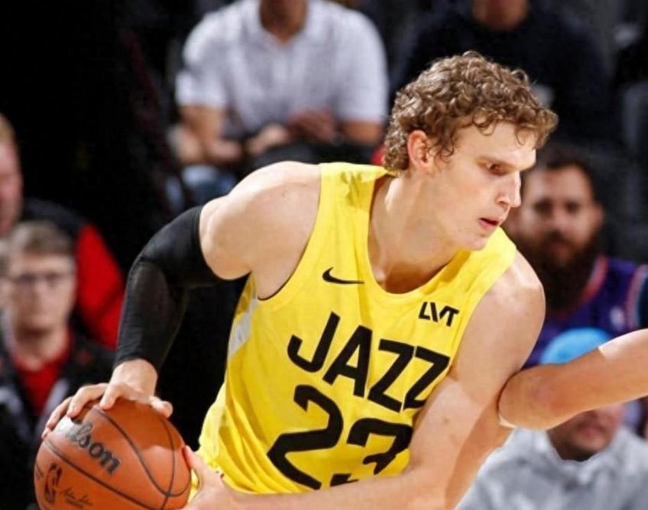 开云体育在线-包含湖人队球员迅速适应新战术，提升整体实力的词条