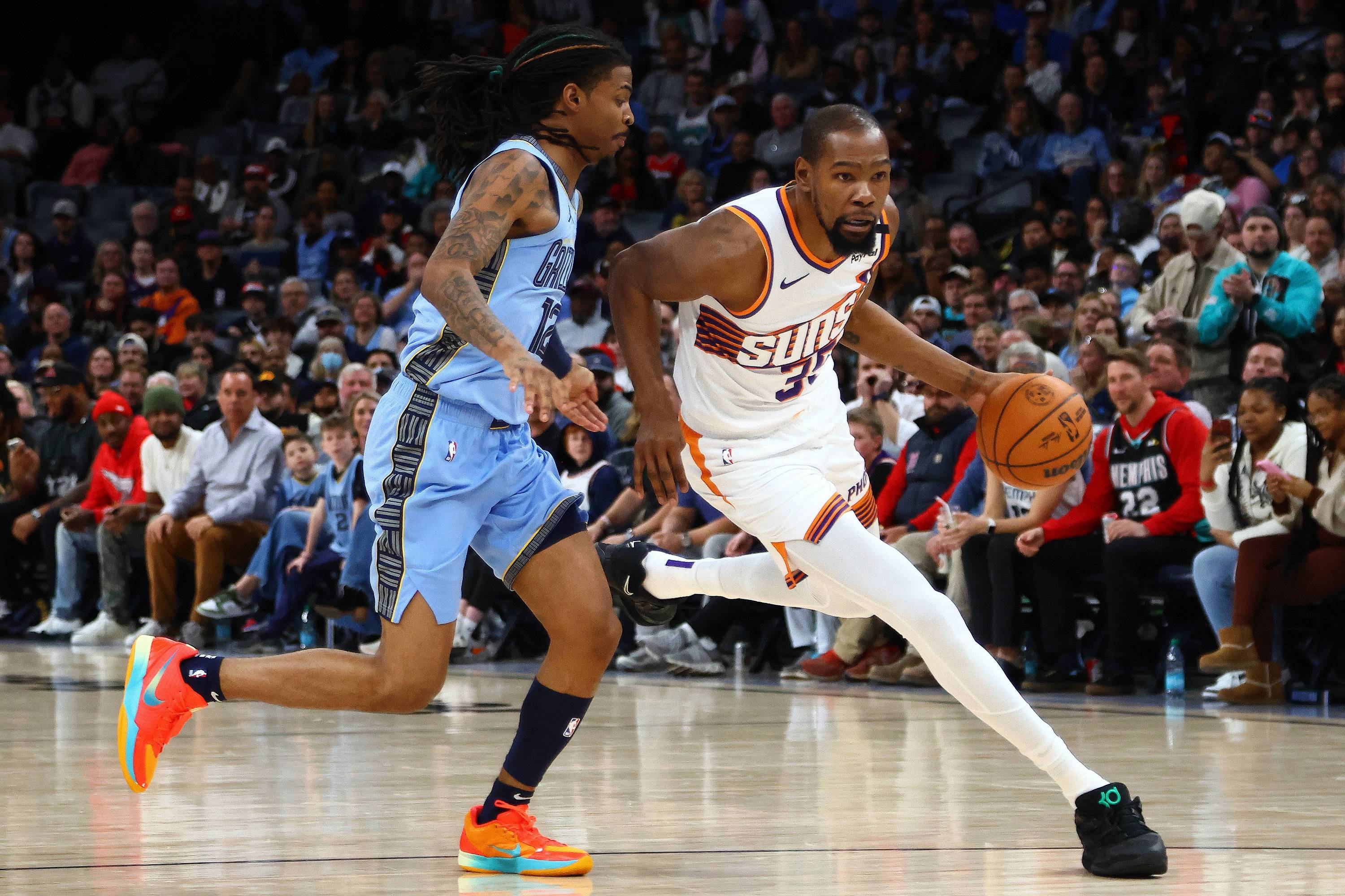 篮网外援连续得分，助球队取得关键胜利