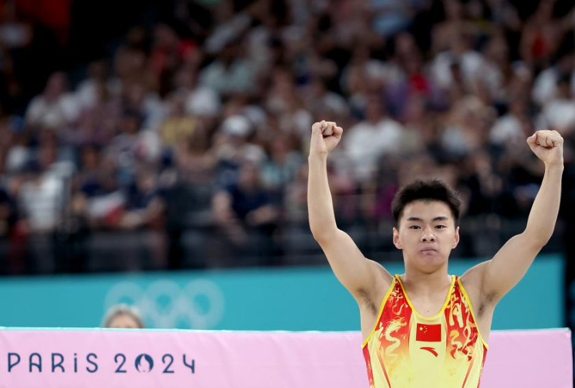 体操团体决斗中卓绝表现，中国队屹立不倒