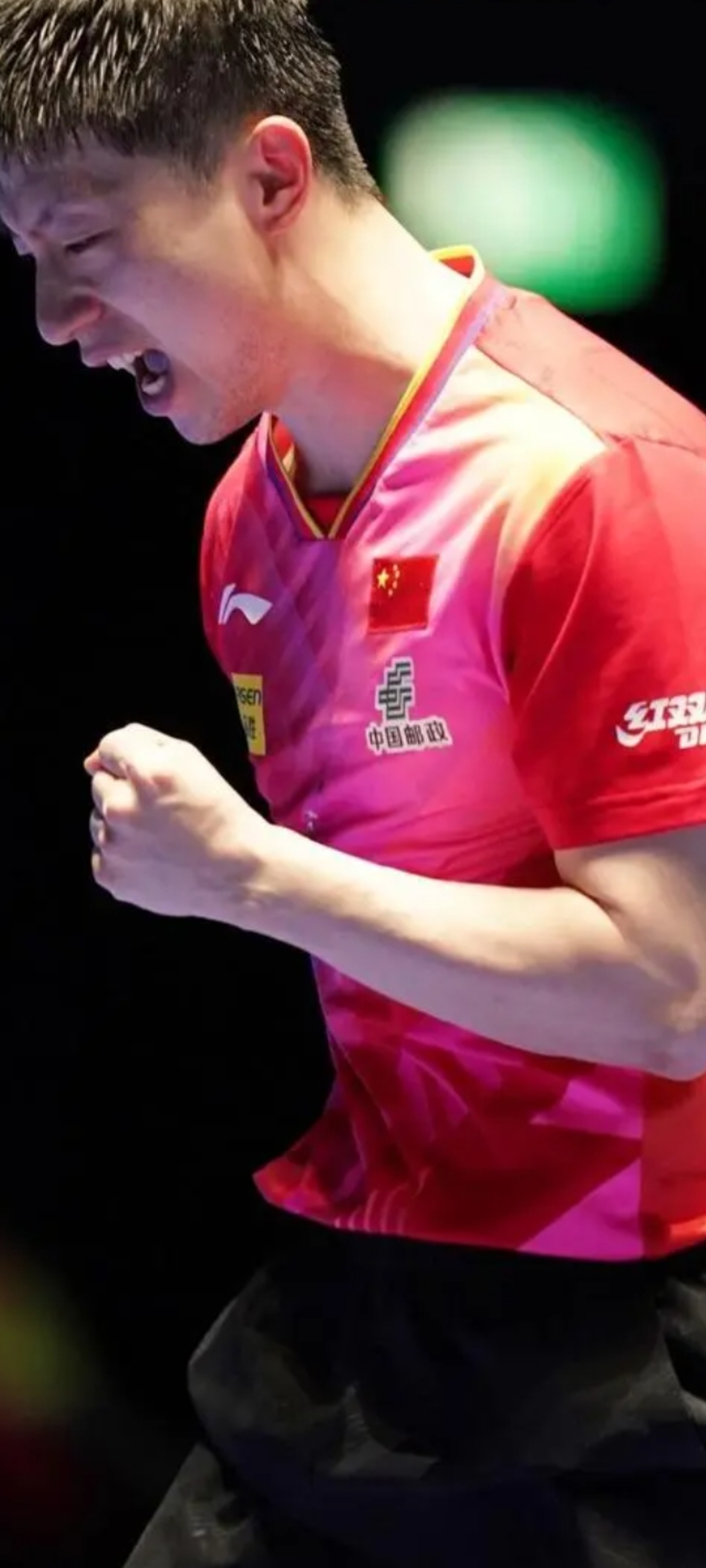 开云APP-队员在比赛中展现出非凡的技术水平