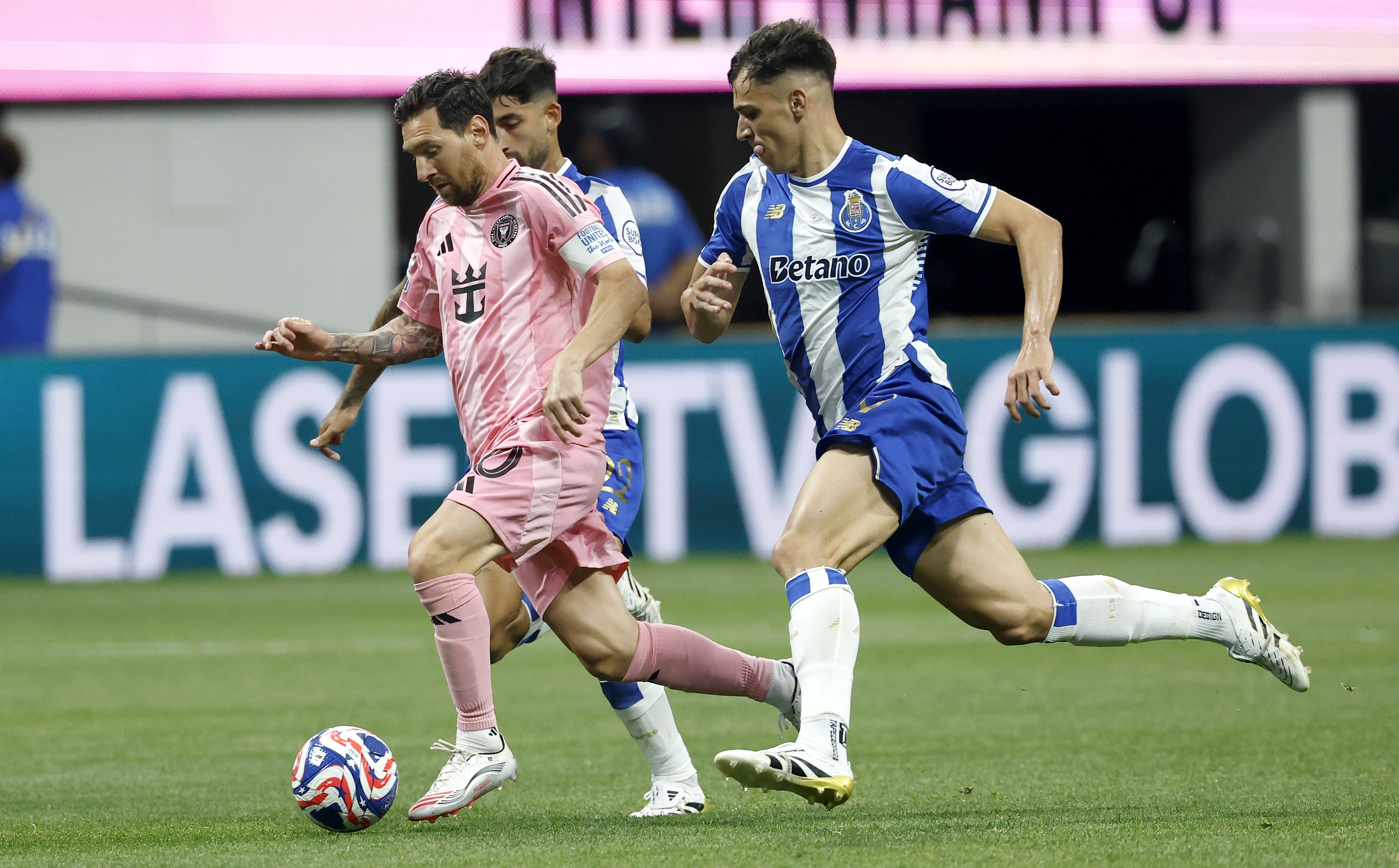 开云体育官方网站-包含热那亚主场一球小胜波尔图，保级前景明朗的词条