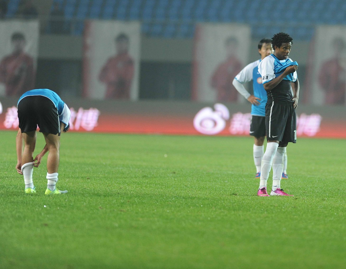 竞技决战，激烈对抗引发热议