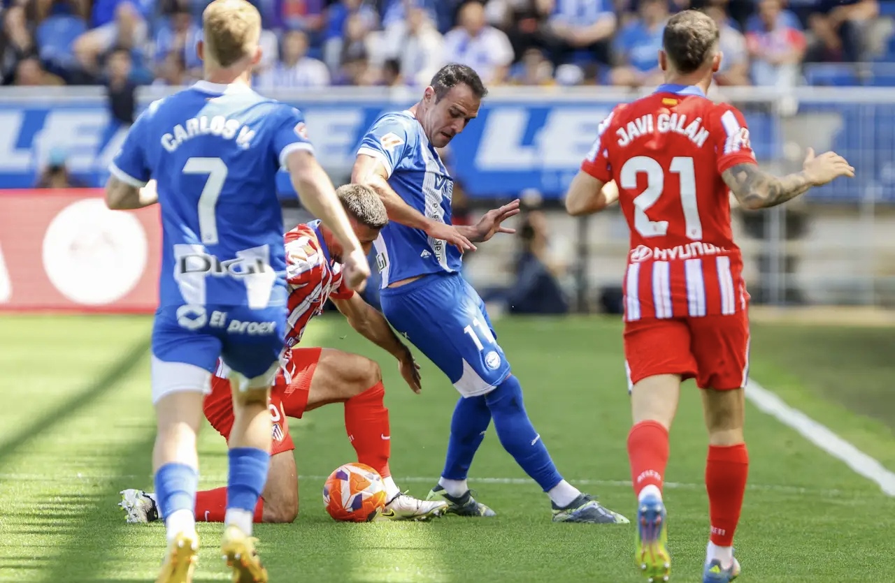 马德里竞技客场战胜格拉纳达，继续追赶西甲领头羊