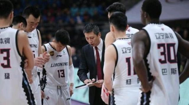 联赛热门纷纷放大招，争冠形势打开