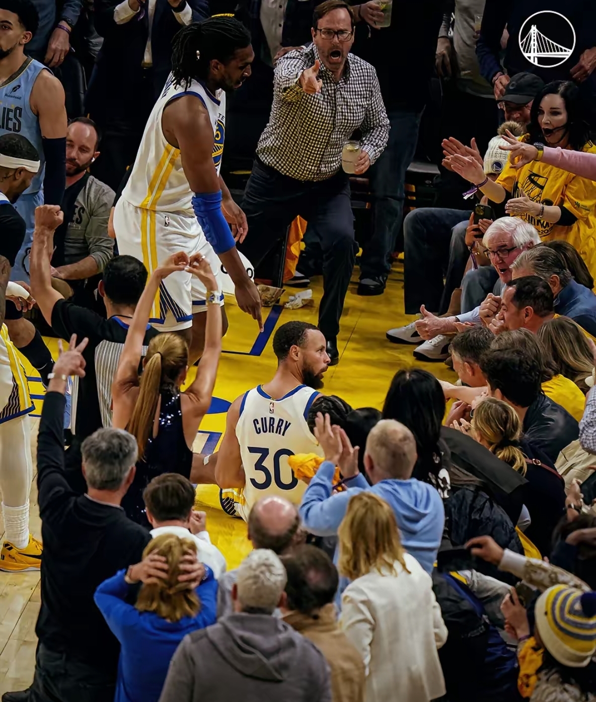 76人逆转火箭，库里带队取胜