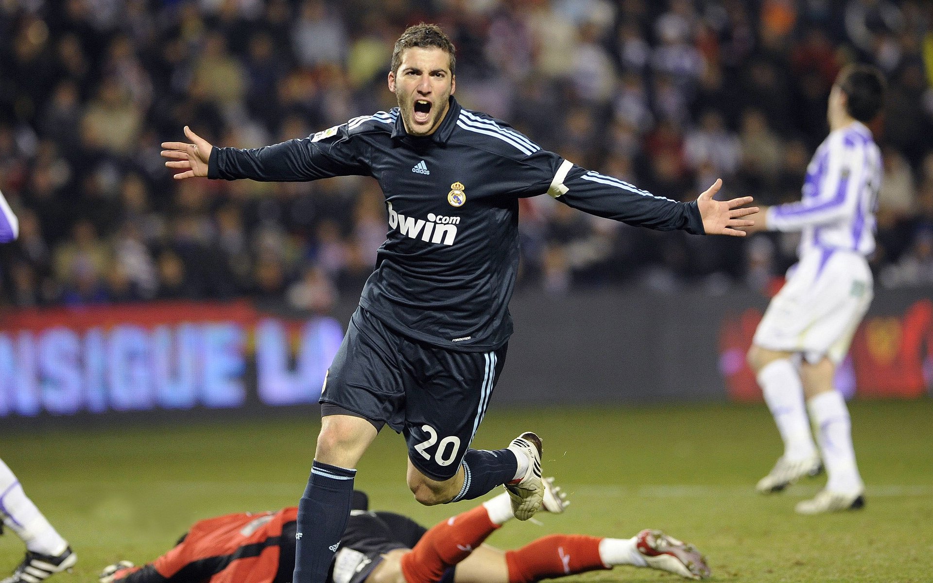 比利时风暴席卷蓝桥！切尔西硬仗取胜，英超争冠格局生变